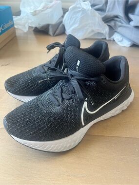 Nike Black Flyknit Running Shoes